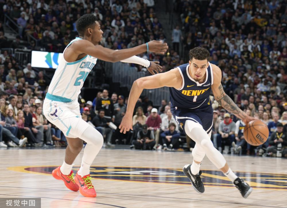 球试图撕开 球试图撕开